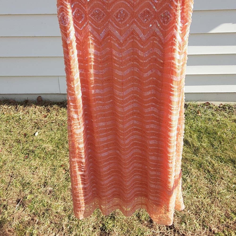 Perfect for Spring 2025 NWT La Perla Sequin Skirt.  Size 6 US. Romantic skirt 😍